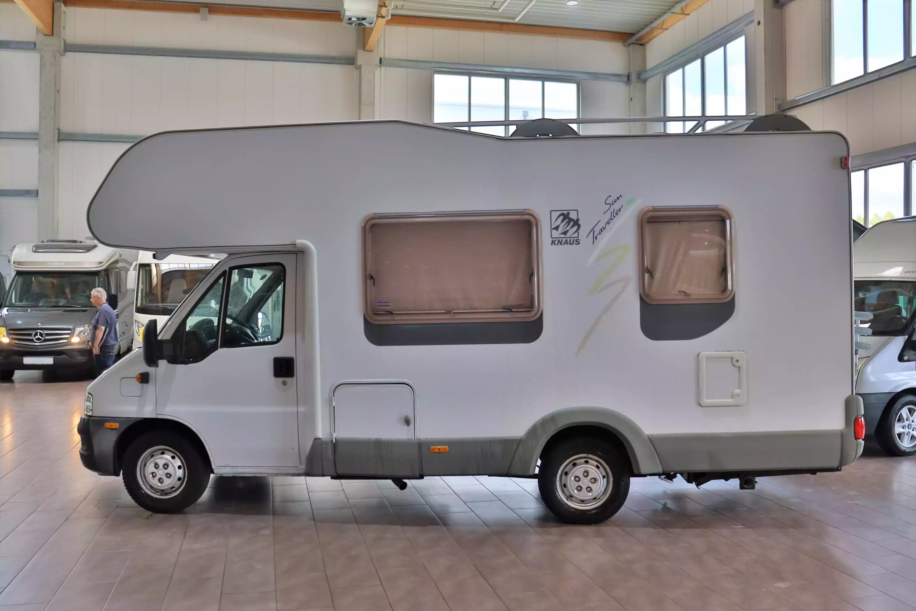 KNAUS Sun Traveller 605 DKG